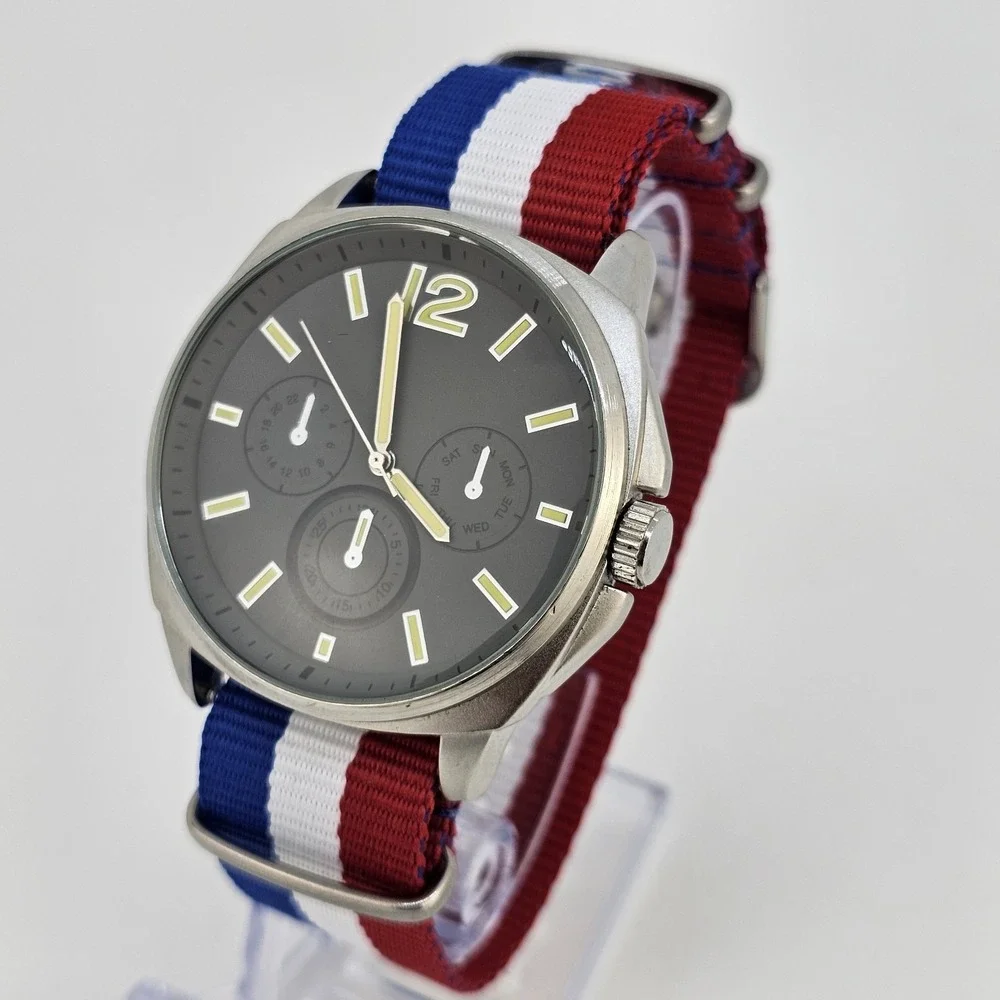 42MM Men's Watch Gray Dial Case New‎ Blue White Red Nylon Band New Battery